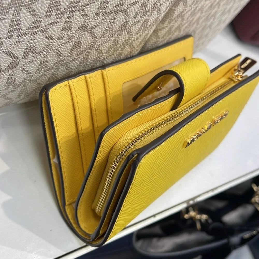 Michael Kors Medium Crossgrain Leather Wallet COLOR GOLDEN YELLOW NWT